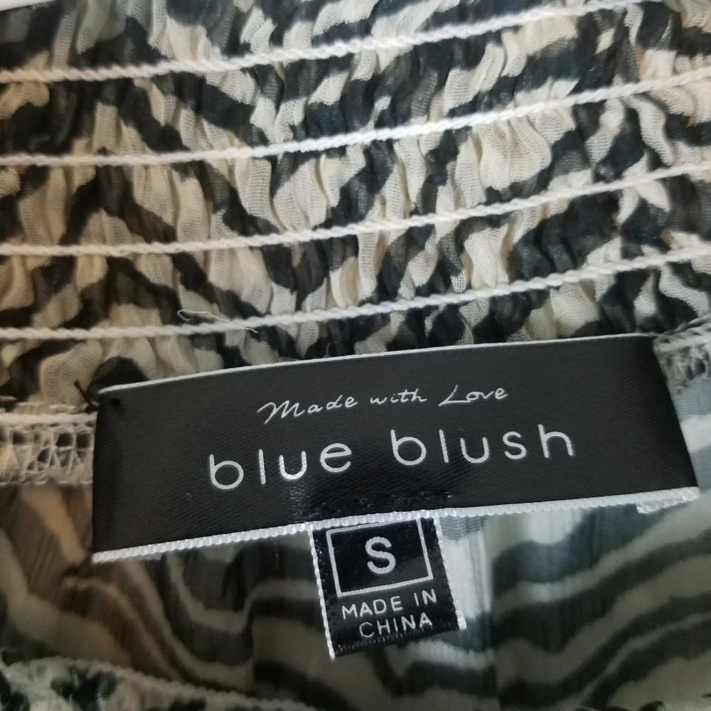 Blue blush sheer zebra print top - Picture 7 of 8